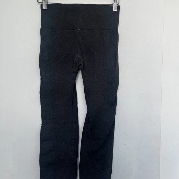 Lululemon Ankle Length Pants - Dark Charcoal Grey, Size 6 - Picture 4 of 7